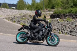 Lindstrands Borgvik Pants Dam Svart - Regular + Kort och Vid